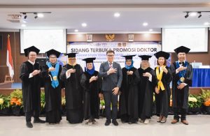 Sidang Terbuka Promosi Doktor Hari Kedua Sesi Kedua Program Studi Teknik Industri Berlangsung Lancar